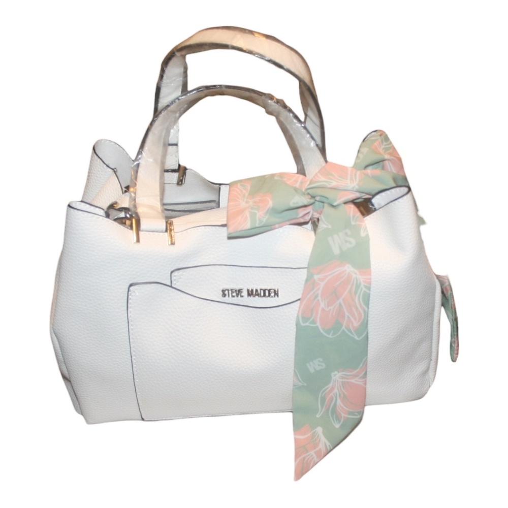 NWT STEVE MADDEN Leather BParker White Handbag & Removable wristlet.